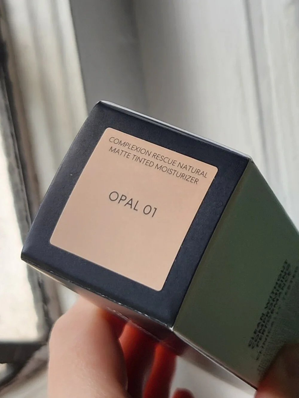 NIB BAREMINERALS COMPLEXION RESCUE NATURAL MATTE TINTED MOISTURIZER IN